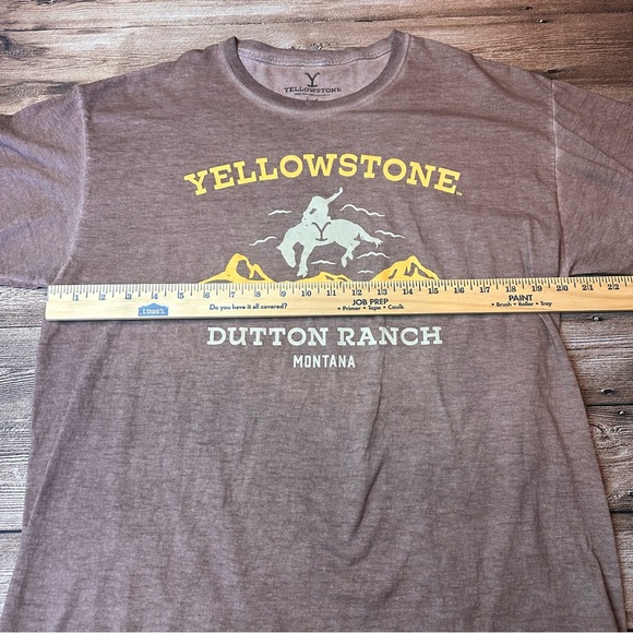 Yellowstone Dutton Ranch Tee - Size Large - Picture 5 of 6
